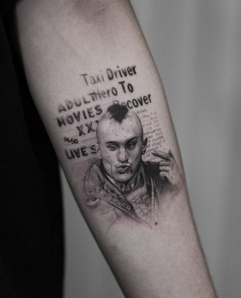 Taxi Driver Tattoo Design, Taxi Driver Tattoo, Driver Tattoo, Design Portrait, Movie Covers, Black Ink Tattoos, Taxi Driver, Cristiano Ronaldo, Ronaldo