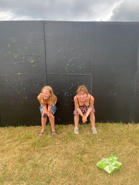 #roskilde #festival #summer #girlpower Bathroom Outside, Roskilde Festival, Women Aesthetic, Bmw M2, Festival Summer, Emma Stone, Water Sports, Girl Power, Doors