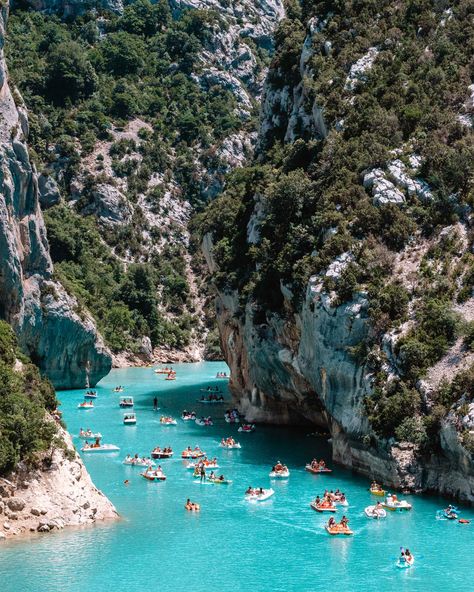 Moustiers Sainte Marie, France Provence, Juan Les Pins, Villefranche Sur Mer, France Aesthetic, Voyage Europe, Places In The World, Dream Travel Destinations, Provence France