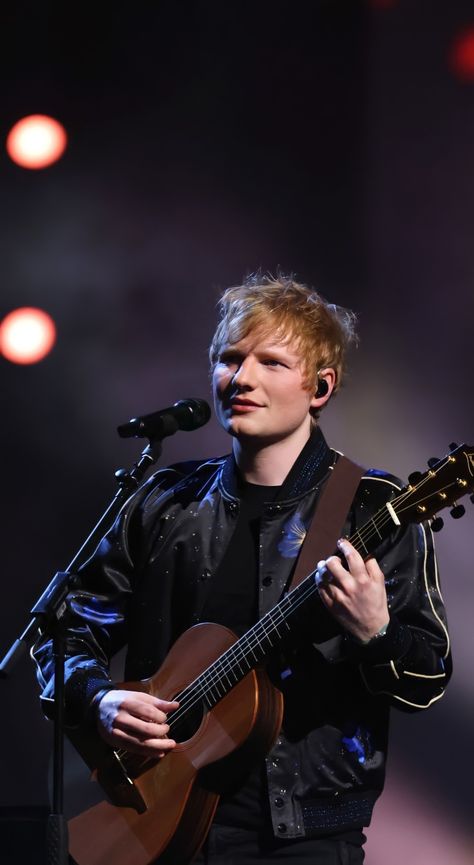 Ed Sheeran Ed Shreen, Ed Shareen, Ed Sheeran Aesthetic, Ed Sheeran Wallpaper, Pop Star Costumes, Mister Ed, Ed Sheeran Love, Teddy Photos, My Teddy Bear