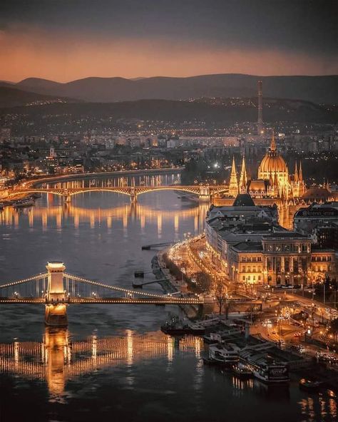 Budapest City, Budapest Travel, Best Honeymoon Destinations, Emergency Evacuation, Europe Photos, Wonderful Picture, Top Travel Destinations, Budapest Hungary, Honeymoon Destinations