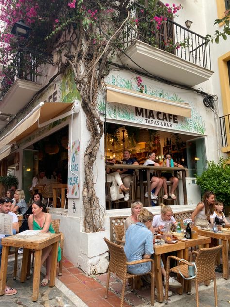 Spain Home Aesthetic, Spain Cafe Aesthetic, Tapas Aesthetic Spain, Cafe In Spain, Spanish Cafe Aesthetic, Spanish Culture Aesthetic Food, Spanish Lifestyle Aesthetic, Spain Lifestyle Aesthetic, Marbella Spain Aesthetic