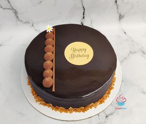 Modern Chocolate Cake Design, Choco Truffle Cake Designs, Simple Chocolate Cake Design, Truffle Cake Decoration, Unique Chocolate Cake Design, Chocolate Truffle Cake Designs, Chocolate Cake Design Ideas Simple, Decorated Chocolate Cake, Birthday Cake And Balloons