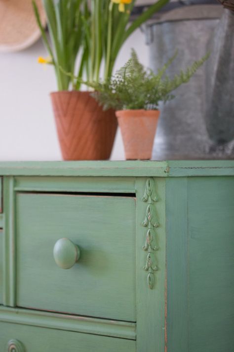 Magnolia Home Chalk Paint Review - Saw Nail and Paint Magnolia Green Chalk Paint Furniture, Magnolia Green Paint, Magnolia Home Chalk Paint, Before And After Furniture Makeover, Before And After Furniture, Green Chalk Paint, Joanna Gaines Paint, Magnolia Homes Paint, All Wood Furniture