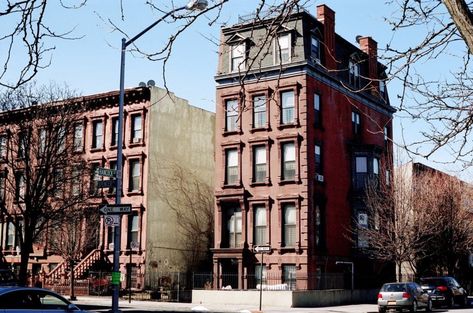 brown-concrete-structure-under-sunny-sky-404173 Brownstone Building, Bay Ridge Brooklyn, Brooklyn Neighborhoods, Sidewalk Sign, Brooklyn Brownstone, Brooklyn Apartment, Bed Stuy, House Lighting, Apartment Renovation