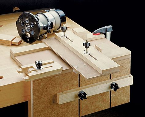 Shooting Board Woodworking, Table Saw Extension, Hand Held Router, Tenon Jig, Craftsman Style Furniture, Woodsmith Plans, Wood Jig, Shooting Board, Plunge Router