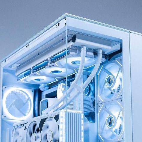 EMARQUE PC on Instagram: "Pure power in white White out @nzxt H9 build powered by @intel Core i9 13900K and @asusrog Strix RTX 4080 White Masterpiece by @robeytech" White And Blue Pc Build, All White Pc Build, Nzxt H9 Flow Build, Nzxt Pc Build, White Pc Build, White Gaming Pc, Best Pc Setup, White Desk Setup, Pc Aesthetic