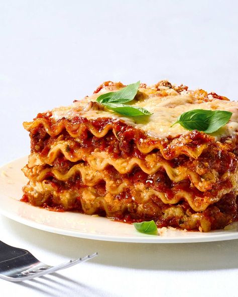 Ground Turkey Sausage, Baked Lasagna, Classic Lasagna, Healthy Chicken Dinner, No Noodle Lasagna, How To Cook Sausage, Lasagna Recipe, Chicken Dinner, Aesthetic Food