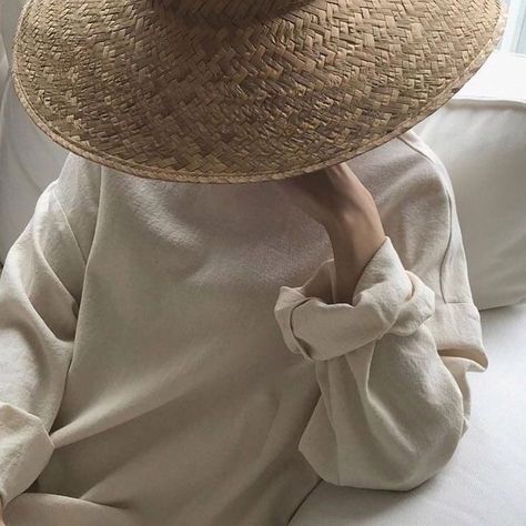 By Any Means Necessary, Beige Outfit, Beige Aesthetic, Looks Style, Mode Inspiration, Straw Hat, Look Fashion, Women Fashion, Mood Board