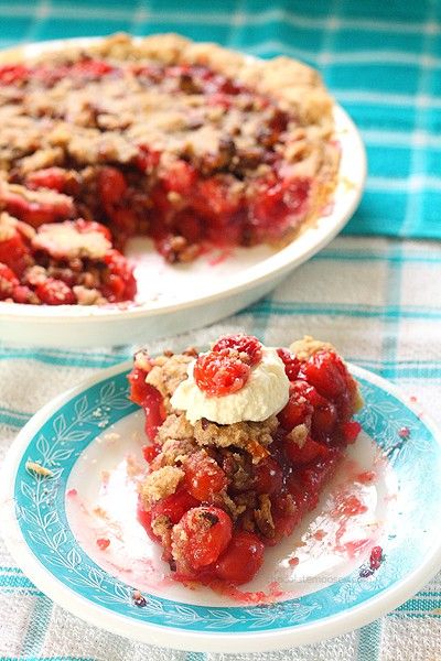 Cherry Crumble Pie With Steusel - Homemade In The Kitchen Cherry Pecan Pie, Pie With Canned Filling, Cherry Crumble Pie, Sunday Desserts, Homemade Cherry Pie Filling, Cherry Strudel, Homemade Cherry Pie, Cream Pie Filling, Amish Living