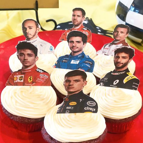 Racing Party Ideas, Formula One Party, Ferrari Party, Racing Cake, Party Like Gatsby, Racing Party, Book Themed Party, Champagne Birthday, 17th Birthday Ideas