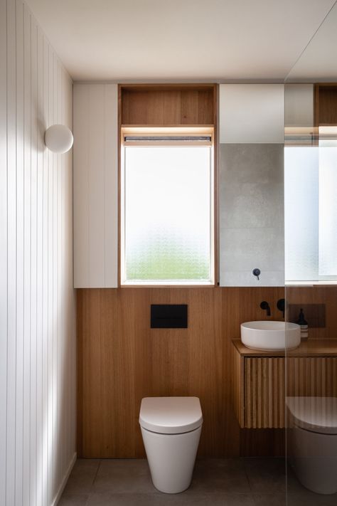 Midway House by Habiter Studio | Tasmanian Timber Timber In Bathroom, Timber Bathroom, Wood Panels In Bathroom, Timber Vanity Bathroom, Bathroom Laundry Combo, Timber Look Tile Bathroom, 60s House Decor, Muji Bathroom, Japandi Toilet And Bath