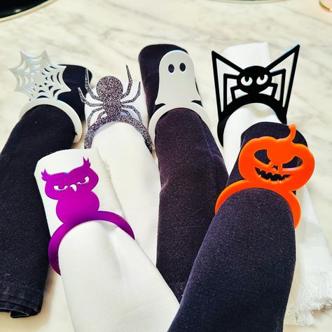 🍯 🧹🍴Whatever you’re brewing for dinner, set a spook-tacular Halloween party table and enchant your guests to their seats with acrylic napkin rings. 🕷️🍷🧡 xoxo be https://bebrittelizabeth.etsy.com . . . . . . . #etsyshop #halloweendecor #napkinrings #dinnerpartydecor #shoplocal #halloweenparty #eventplanning Halloween Party Table, Dinner Set, Party Table, Napkin Rings, Event Planning, Halloween Party, Halloween Decorations, Etsy Shop, Halloween