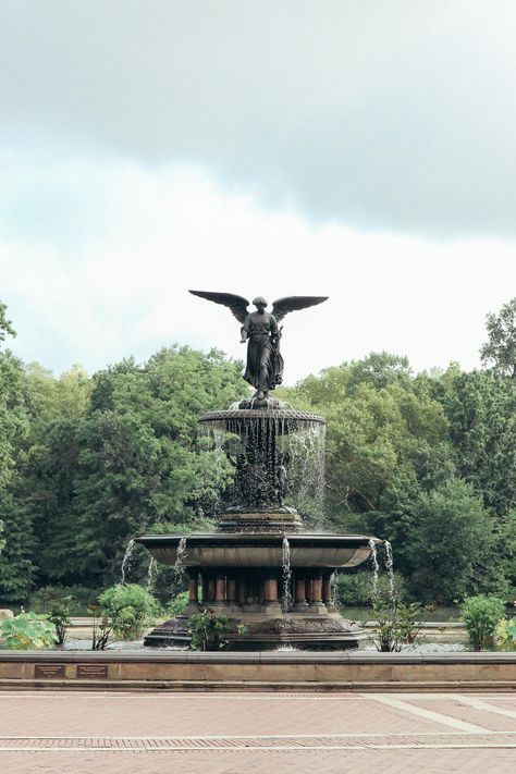 Central Park Bethesda Fountain Alligator Aesthetic, Central Park Fountain, Park Reference, Central Park Aesthetic, Bethesda Fountain Central Park, Unsleeping City, Nyc Architecture, Bethesda Fountain, Park Aesthetic