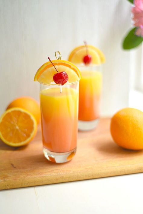 Tropical Pineapple-orange Tequila Sunrise Sunrise Mocktail, Pineapple Tequila, Alcohol Punch, Pineapple Cocktails, Tequila Sunrise Recipe, Watercolor Cocktails, Tequila Sunrise Cocktail, Squash Boats, Sunrise Cocktail