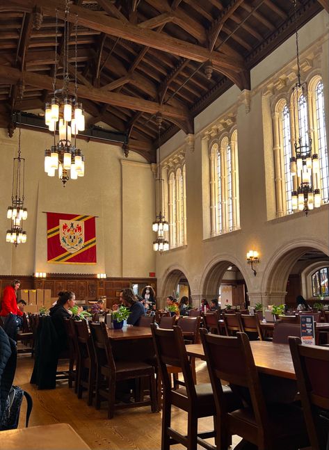 dark academia aesthetic Dark Academia School Cafeteria, Boarding School Cafeteria Aesthetic, Yale Dining Hall, Dark Boarding School Aesthetic, Dining Hall Aesthetic, Julliard School Aesthetic, University Dining Hall, Julliard School, Fairy School