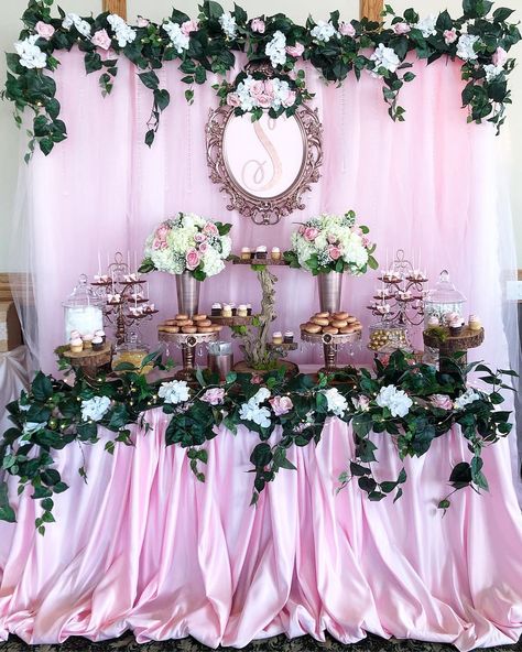 Garden Dessert Table, Cake Pink And White, Rose Gold Cake Stand, Garden Dessert, Enchanted Forest Baby Shower, Birthday Cake Roses, Flower Desserts, Rose Gold Cake, Gold Cake Stand