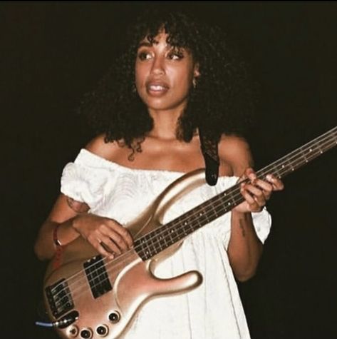 Black Women Musicians, Black Female Bassist, Black Female Rockstar Aesthetic, Folk Music Aesthetic, Guitarist Aesthetic, Black Girlhood, Guitar Girl, Black Femininity, Black Excellence