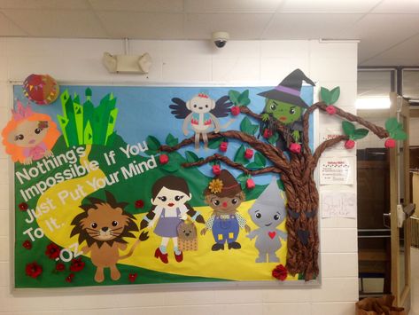 Wizard of Oz bulletin board Wizard Of Oz School Theme, Wizard Of Oz Door Decorations Classroom, Wizard Of Oz Classroom Door, Wizard Of Oz Bulletin Board Ideas, Wizard Of Oz Classroom Theme, Wizard Of Oz Bulletin Board, Fairytale Classroom, Infant Bulletin Board, Hope Squad