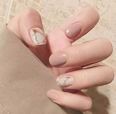 Nails Almond Matte, Nails Marble, Squoval Nails, Matte Nails Design, Minimal Nails, Super Nails, Nail Swag, Nails Almond, Trendy Nail Design