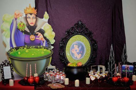 Vintage Inspired Snow White Themed Birthday Party via Kara's Party Ideas : Evil Queen Evil Queen Birthday Party Ideas, Diy Snow White Decorations, Evil Queen Party, Snow White Themed Birthday Party, White Themed Birthday Party, Halloween Hallway, Grad Table, Disneyland Ideas, Queen Birthday Party