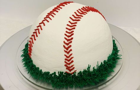 Need an easy-to-make Baseball cake? I've got you covered! This one comes together easily with a half-sphere pan and a couple frosting colors! Chocolate Baseball Cake, Half Sphere Cake, Baseball Cake Ideas, Joey Birthday, Baseball Cakes, Baseball Birthday Cakes, Cake Leveler, Baseball Cake, Frosting Colors