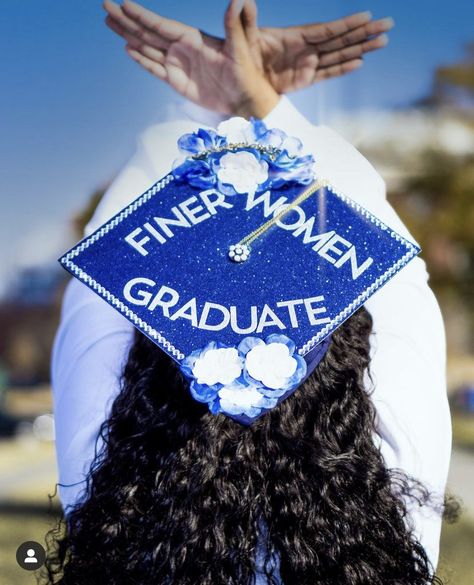 Zeta Phi Beta Graduation Cap, Zeta Graduation Pictures, Zeta Phi Beta Graduation Pictures, Zeta Phi Beta Photoshoot, Degree Photoshoot, Graduation Things, Graduation Pic Ideas, Graduation Shoot, Graduation Cap Decoration Diy