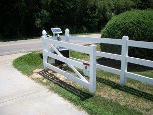 Front Gates Design, Solar Gate Opener, Electric Driveway Gates, Slat Fence, Horizontal Slat Fence, Automatic Gates Driveways, Metal Driveway Gates, Automatic Sliding Gate, Low Country Homes