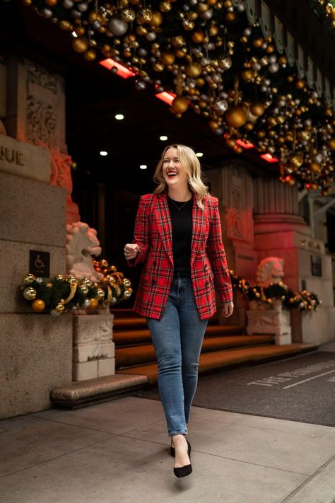 Holiday Outfits Christmas Casual, Christmas Blazer, Holiday Outfit Inspiration, Casual Christmas Party Outfit, Holiday Outfits Christmas, Xmas Outfits, Cute Christmas Outfits, Blazer Outfits For Women, Christmas Look