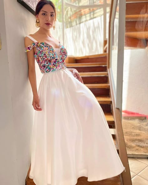 Bachelorette Party Dress, Reception Dresses, Boda Mexicana, Floral Wedding Dress, Portrait Girl, Wedding Dress Ideas, Dress Ideas, Vestidos De Novia, Floral Wedding