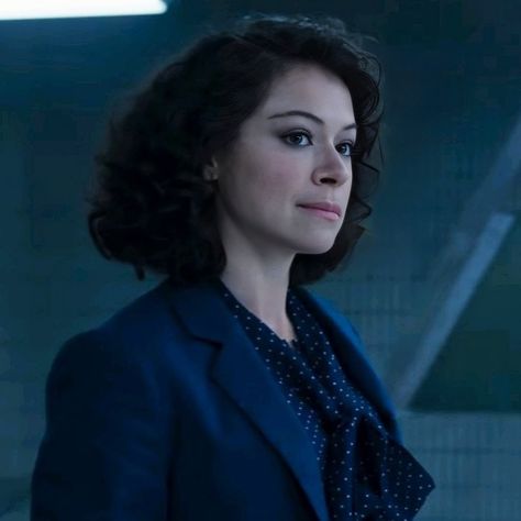 She Hulk Poster, She Hulk Attorney At Law, Hulk Icon, Jen Walters, Hulk Poster, Superhero Man, Jennifer Walters, Mcu Characters, Tatiana Maslany