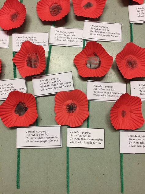 Anzac Day Kindergarten, Remembrance Craft, Remembrance Activities, Remembrance Day Poems, Memorial Day Poppies, Poppy Craft For Kids, Canada Day Crafts, Remembrance Day Activities, American Flag Crafts