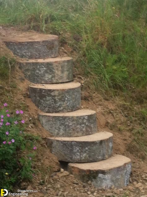 24+ Photos Of Stairs For The Garden That Are On Other Levels - Engineering Discoveries Landscape Stairs, Stone Steps, Garden Stairs, Garden Steps, Landscaping With Large Rocks, Cabin Ideas, Raised Garden, Garden Paths, Backyard Landscaping Designs