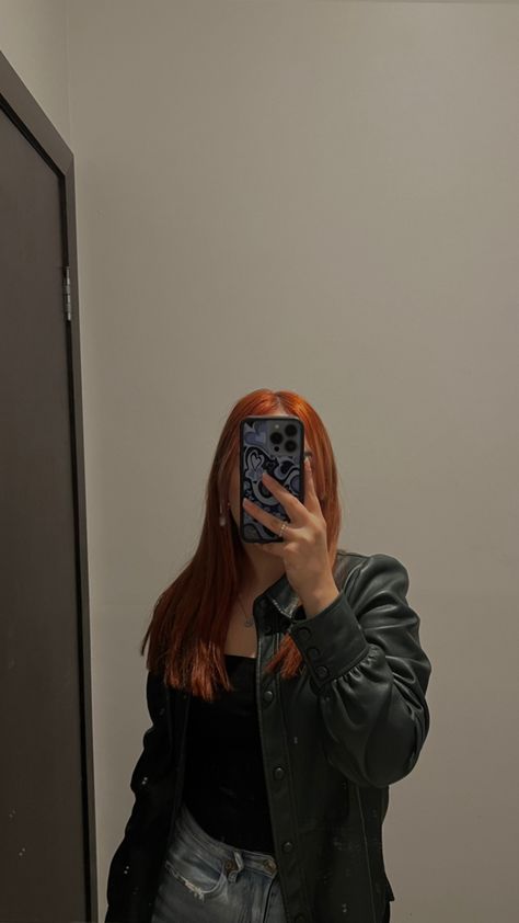 Redhead Mirror Selfie, Red Hair Mirror Selfie, Mirror Selfie Cute, Hair Mirror Selfie, Hair Mirror, Selfie Cute, Red To Blonde, Mirror Pic, Copper Hair