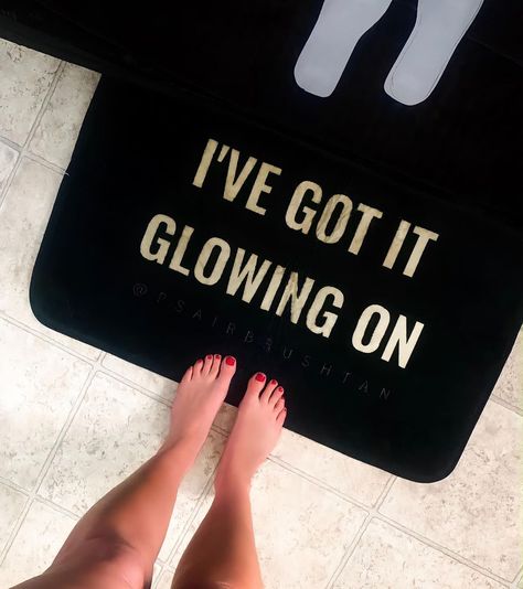 I’ve got it glowing on spray tan bath mat Spray Tan Salon Room, Airbrush Tanning Room Ideas, Diy Spray Tan Booth, Tanning Room Decor, Spray Tan Booth, Spray Tan Room, Tan Salon, Spray Tan Salons, Tanning Room