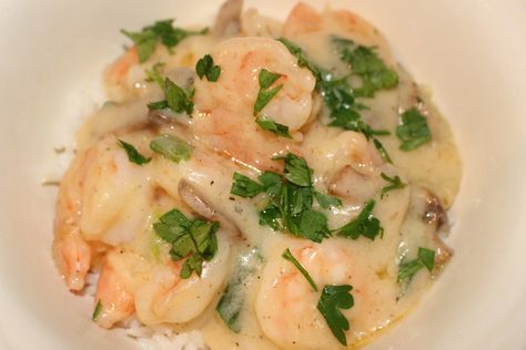 Shrimp Pontchartrain, Pontchartrain Sauce Recipe, Pontchartrain Sauce, Seafood Medley Recipes, Fish Casserole, London Broil Recipes, Crab Meat Recipes, Shrimp Sauce, Cajun Creole Recipes