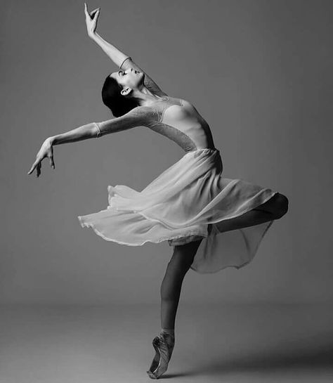 Sara Gison | 📸 Federica Capo Ballet Audition, Black Pride Art, Contemporary Dance Poses, Art Garage, Dance Picture Poses, Dance Photo Shoot, Ballet Studio, Ballet Pictures, Dance Photography Poses