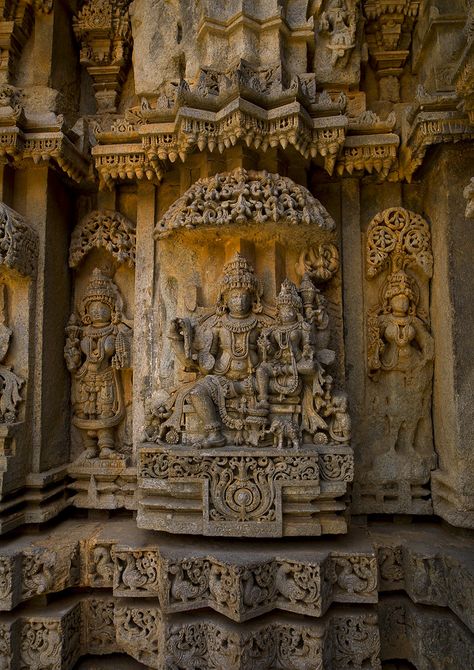 Temple Sculpture, Hoysala Architecture, Historical India, Historical Sculptures, Goddess Parvati, Indian Temple Architecture, India Architecture, Ancient Indian Architecture, Temple Photography