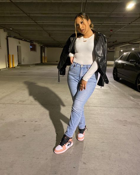 High Top 1s Outfit, Cute Outfits With Jordan Ones, Business Casual Outfits With Jordans, Jordan 1 Outfit Women Date Night, Style Air Jordan 1 Women Outfit, High Air Force 1 Outfit, Pink Air Jordans Outfit, Jordan Mid 1 Outfit Women, Outfit With Jordan 1 Women