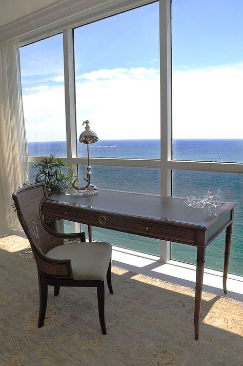 Simple and eclectic home office with stunning ocean view Ocean 12, Office With A View, Miami Interiors, Ocean Front Homes, Contemporary Home Office, Tropical Houses, Home Office Space, Home Office Organization, Ideas Pictures