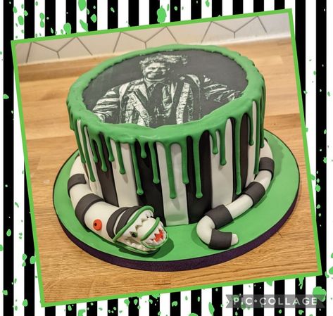 Beetlejuice Cake, Theatre Stage, Treat Ideas, Stage Show, Halloween Treat, Beetlejuice, Halloween Treats, Birthday Cakes, Cake Ideas