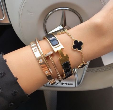 Bracelet Hermes, Expensive Jewelry Luxury, Cartier Bracelet, Bracelet Love, Wrist Jewelry, Dope Jewelry, Love Bracelet, Jewelry Fashion Trends, Classy Jewelry