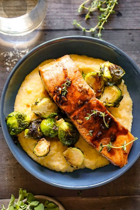 Honey Balsamic Salmon, One Pan Fish Dinner, Sheet Pan Fish, Hot Honey Salmon, Hot Honey Sauce, Balsamic Salmon, Honey Balsamic, Honey Sauce, Hot Honey