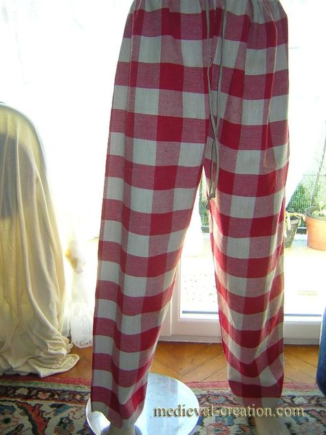 Braie Gauloise Mérovingienne Lin ancien Costumes Couture, The Celts, Pajama Pants, Red And White, Plaid, Couture, Red