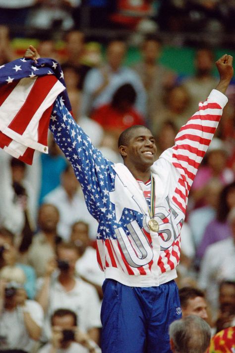 The Best USA Olympics Costumes Of All Time — PHOTOS Athlete Costume, Olympics Costume, Olympic Theme, Us Olympics, Usa Basketball, Usa Olympics, Nba Legends, Sport Icon, Olympic Sports