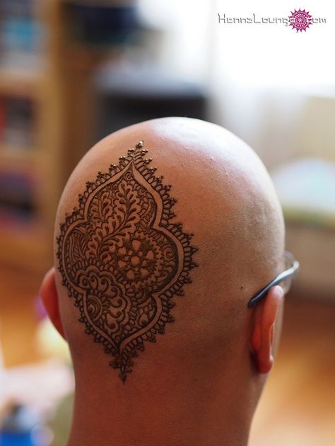 Henna on a mans head by HennaLounge, via Flickr Henna Men, Men Henna Tattoo, Scalp Tattoo, Braided Mohawk Hairstyles, Organic Henna, Head Crown, Henna Body Art, Head Art, Natural Henna