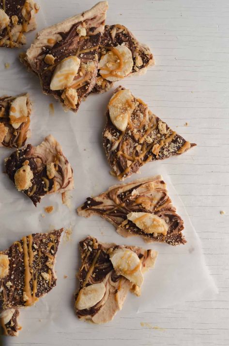 Chunky Monkey Greek Yogurt Bark Chunky Monkey Yogurt Bark, Peanut Butter Banana Yogurt Bark, Greek Yogurt And Honey Dessert, Peanut Butter Banana Yogurt Clusters, Protein Yogurt Bark, Chocolate Yogurt Bark, Jack Snacks, Modified Keto, Greek Yogurt Bark