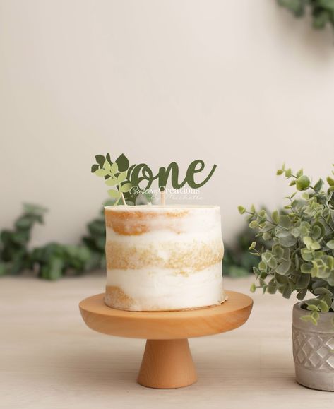 Simple First Birthday Smash Cake, Simple One Year Old Birthday Cake, Neutral Smash Cake, Simple Cake Smash Cakes, Green First Birthday Cake, Plain Smash Cake, Minimalist Cake Smash, Simple Safari Cake, Cake Smash Cake