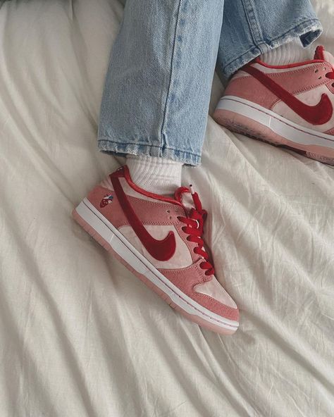 Nike Sb Dunk Low Strangelove, Timberland Heels, Shoes Wallpaper, Nike Shoes Air Force, Sneakers Street Style, Nike Shoes Outfits, Nike Sb Dunk Low, Baskets Nike, Shoes Sneakers Nike