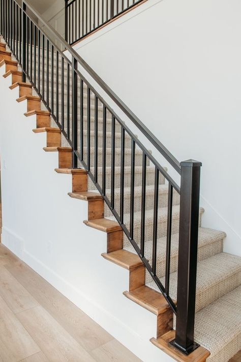 Staircase designing Rustic Stair Railing, Wooden Stair Railing, Iron Staircase Railing, Metal Stair Railing, Wrought Iron Stair Railing, Rustic Stairs, Staircase Design Modern, Contemporary Stairs, Staircase Railing Design